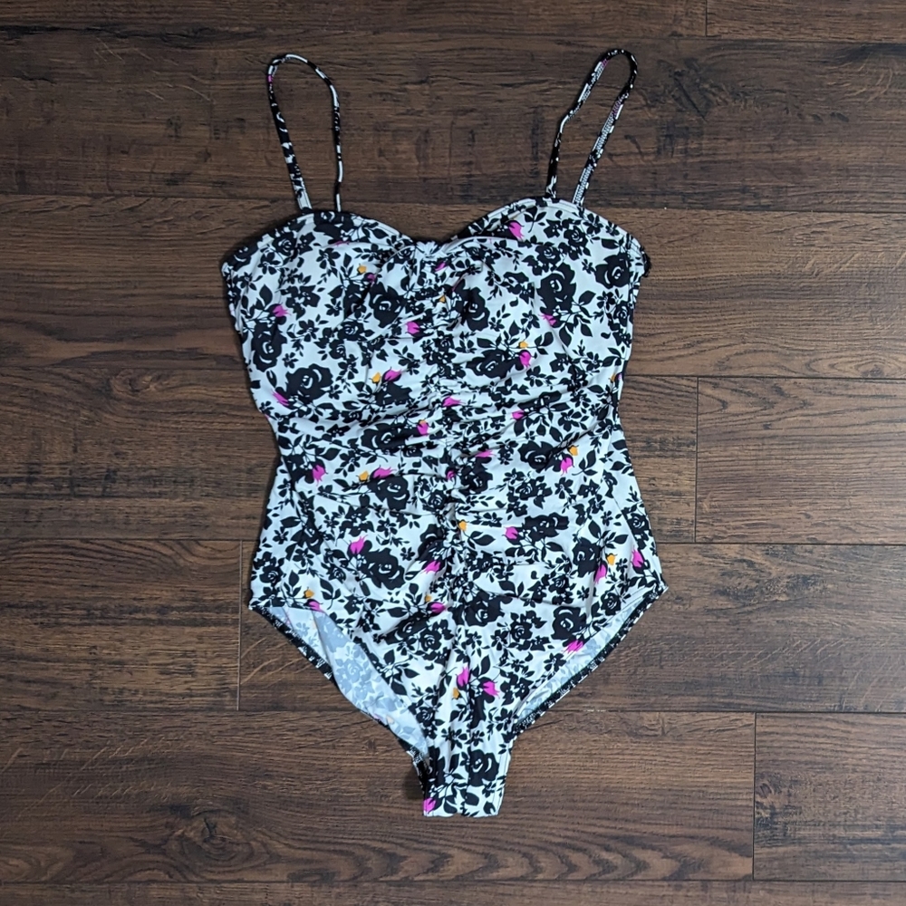 It Figures! Floral Pinup Slimming Swimsuit X-Large - VINTAGE